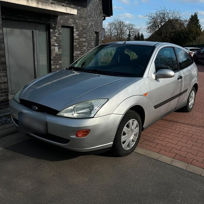 Gebraucht Ford Focus 75 PS (55 kW) 1999 Silber Kleinwagen