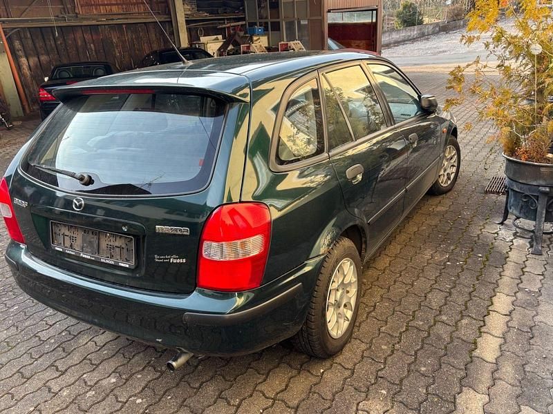 Gebraucht Mazda 323F 73 PS (53 kW) 1998 Grün Kleinwagen