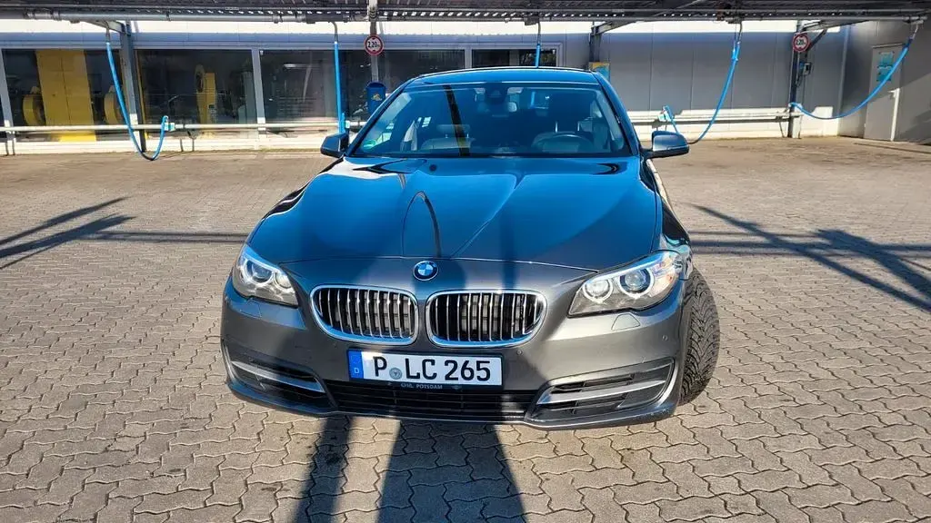 Gebraucht BMW 520 190 PS (139 kW) 2014 Grau Kombi