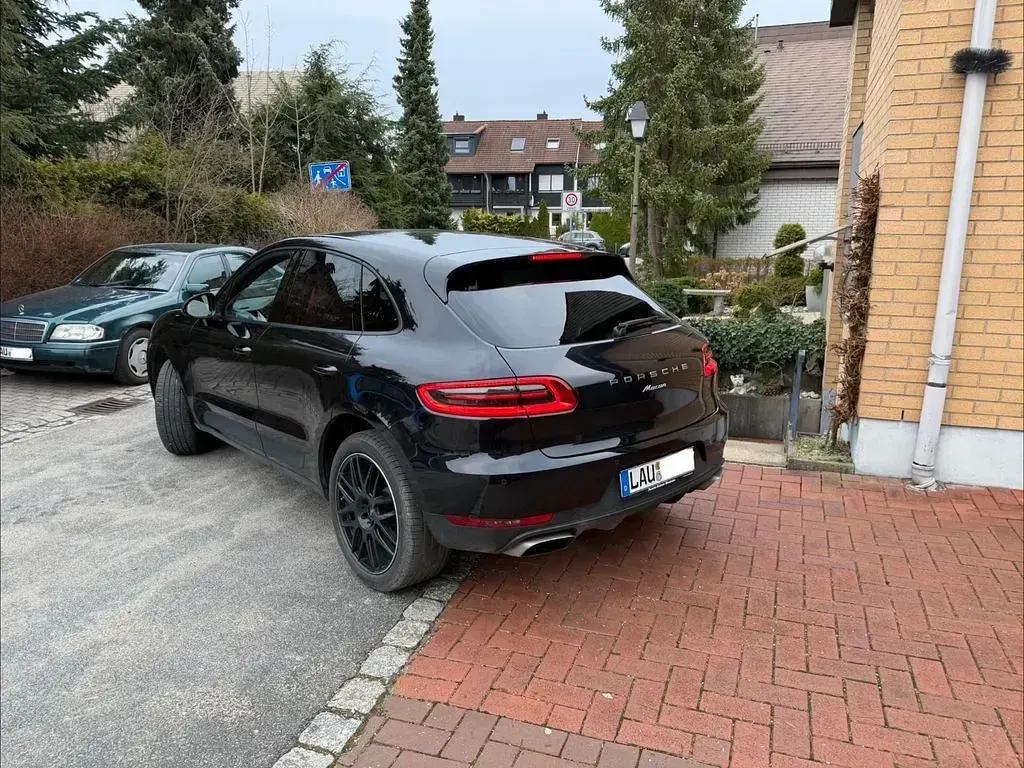 Gebraucht Porsche Macan 252 PS (185 kW) 2018 Schwarz SUV