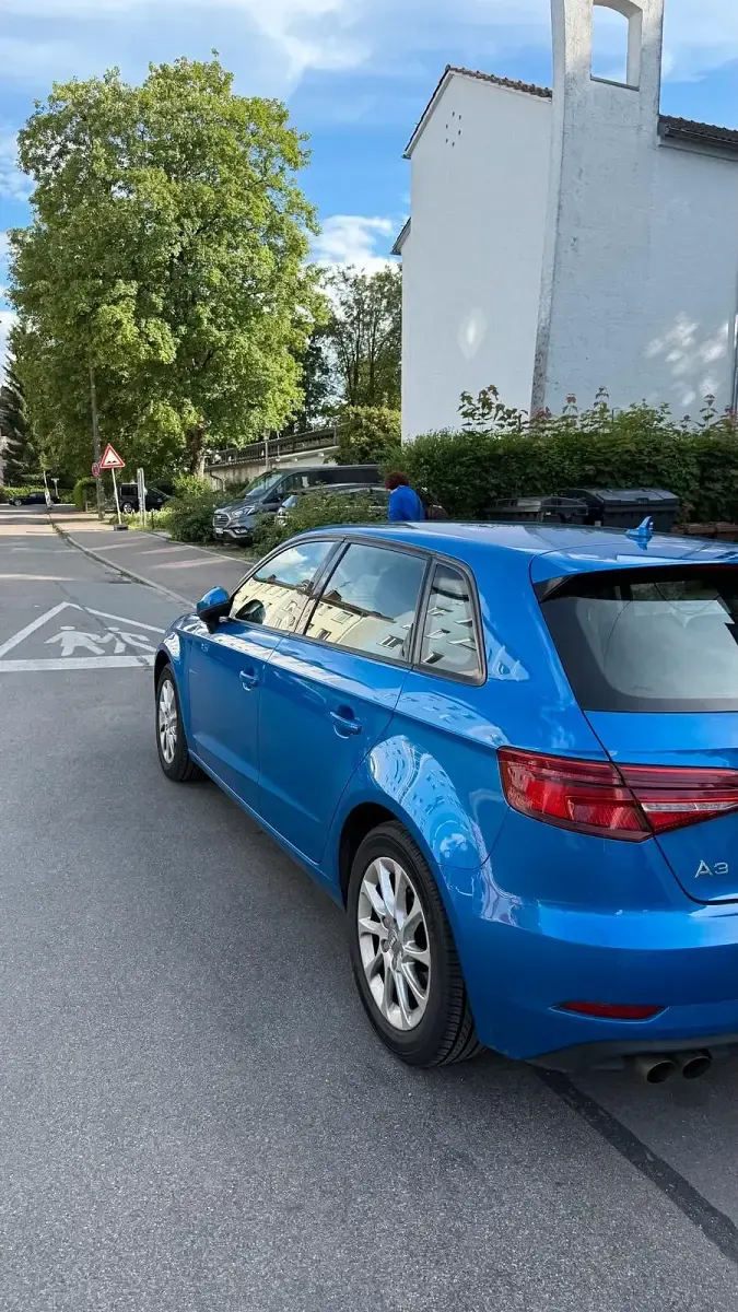 Gebraucht Audi A3 Sportback 149 PS (109 kW) 2018 Blau Kleinwagen