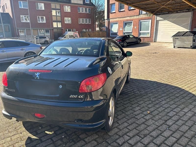 Gebraucht Peugeot 206 CC 109 PS (80 kW) 2005 Cabrio