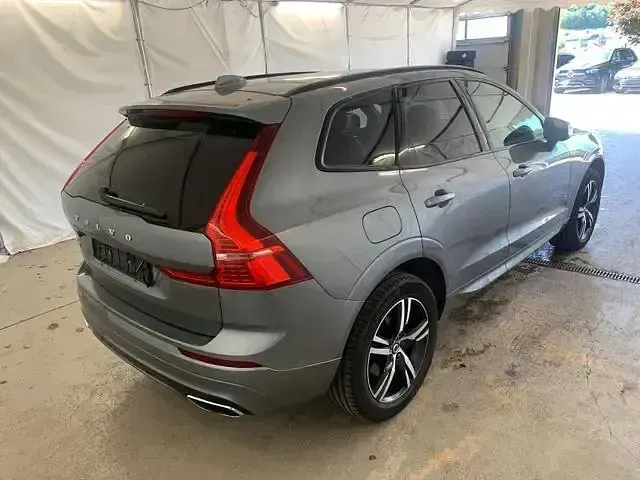 Gebraucht Volvo XC60 R-Design 392 PS (288 kW) 2020 Osmium grey / metallic SUV