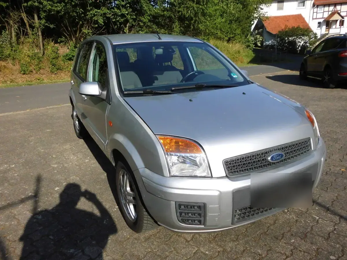 Gebraucht Ford Fusion 80 PS (58 kW) 2009 Silber Kleinwagen