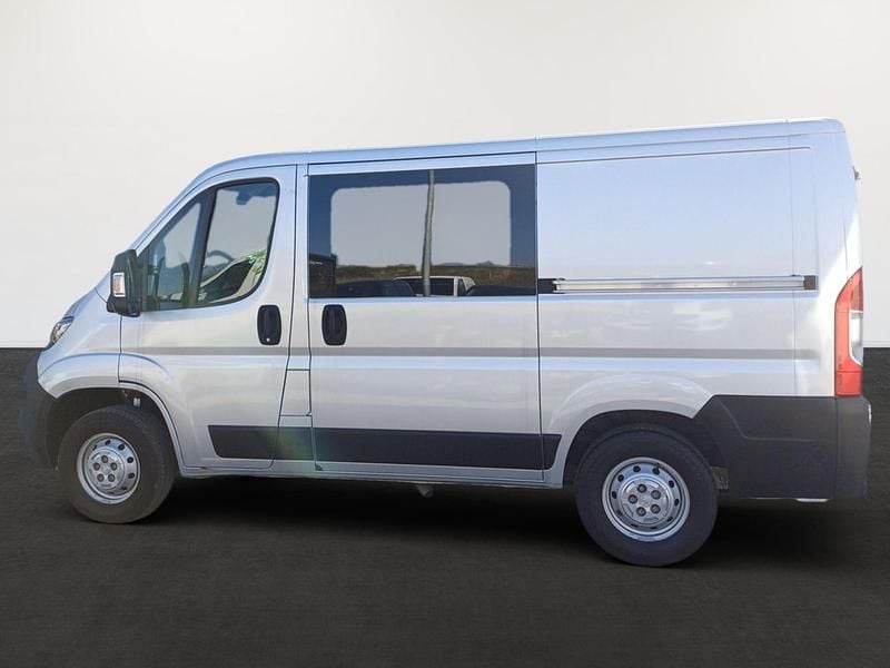 Gebraucht Peugeot Boxer 163 PS (119 kW) 2019 Chronos silber Van