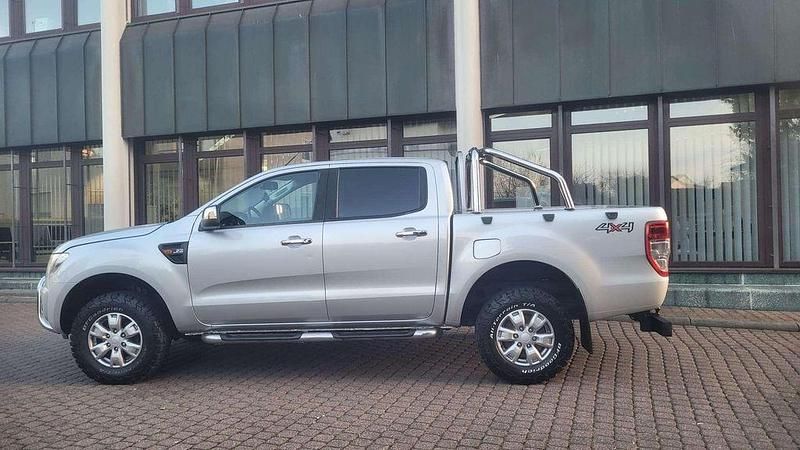 Gebraucht Ford Ranger XLT 150 PS (110 kW) 2015 Polarsilber metallic Pickup