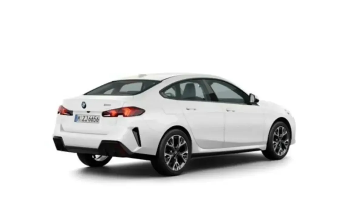 Nowe BMW 220 Performance 156 KM (114 kW) 2026 Biały Coupe