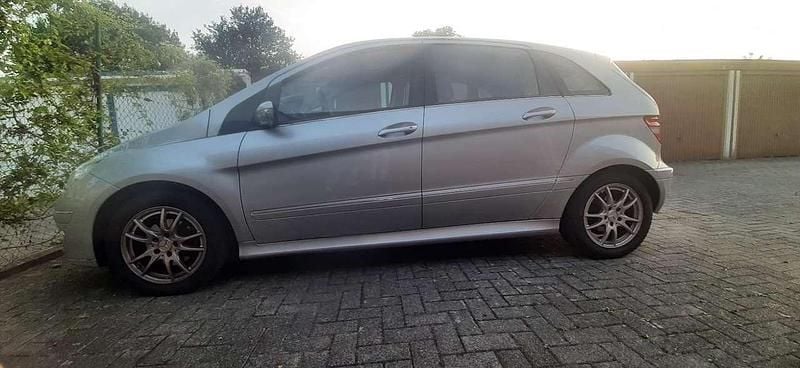 Grau Gebraucht 2005 Mercedes B170 Van / Kleinbus | 1.299 € (Superpreis) - Bild 1/1