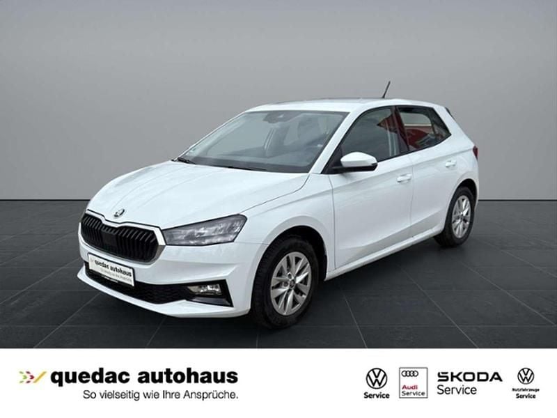 Moonweiss metallic Gebraucht 2025 Skoda Fabia Selection Kleinwagen | 19.650 € (Guter Preis) - Bild 1/4