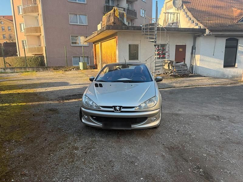 Gebraucht Peugeot 206 109 PS (80 kW) 2004 Silber Cabrio