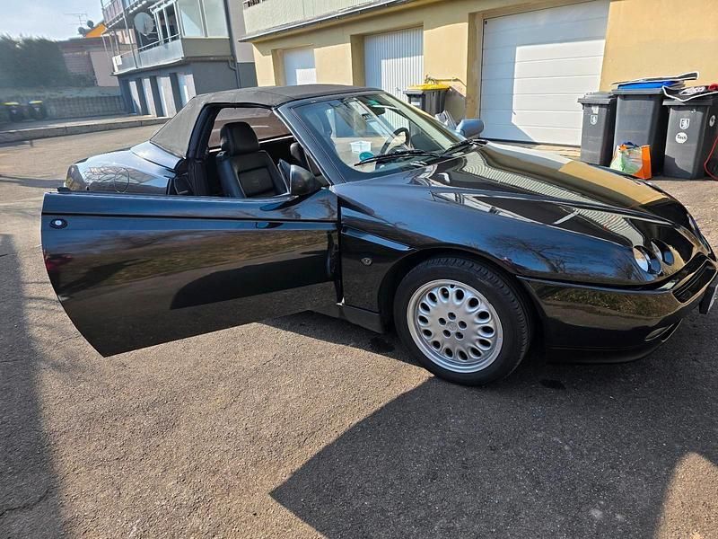 Schwarz Gebraucht 1997 Alfa Romeo Spider Cabrio | 6.500 € (Teuer) - Bild 1/4