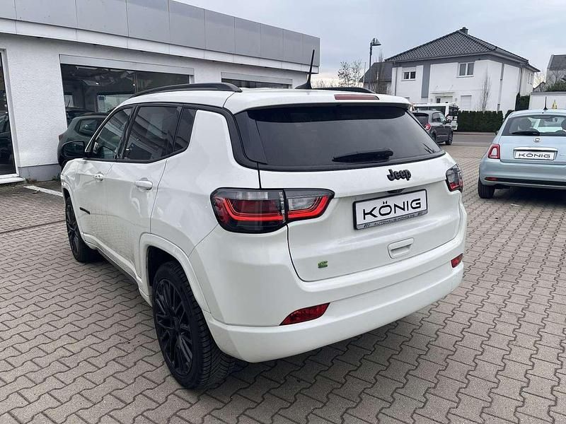 Käytetty Jeep Compass Altitude 131 HP (96 kW) 2023 Valkoinen Katumaasturi