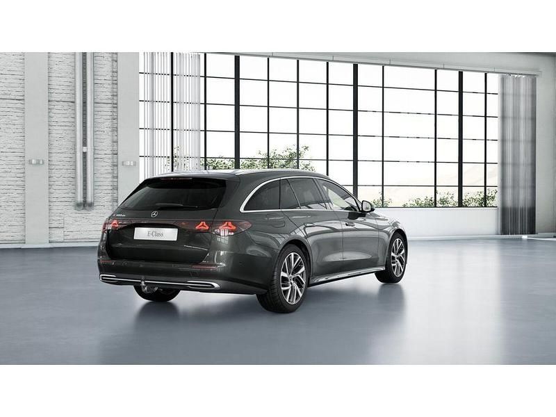 Gebraucht Mercedes E300 Avantgarde 313 PS (230 kW) 2025 Lack graphitgrau Kombi