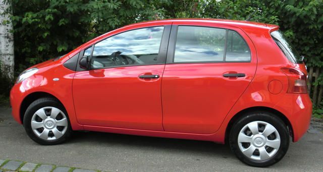 Rot Gebraucht 2008 Toyota Yaris Limousine | 7.150 € - Bild 1/1