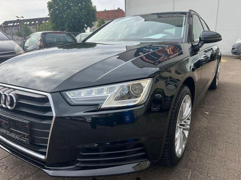 Schwarz Gebraucht 2018 Audi A4 Basis Kombi | 16.990 € (Guter Preis) - Bild 1/4