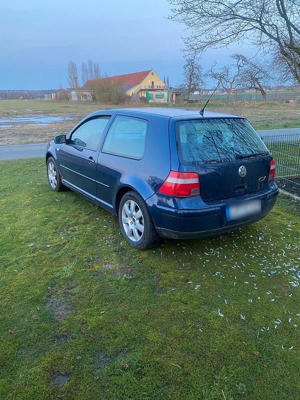 Gebraucht VW Golf IV 115 PS (84 kW) 2003 Blau Kleinwagen