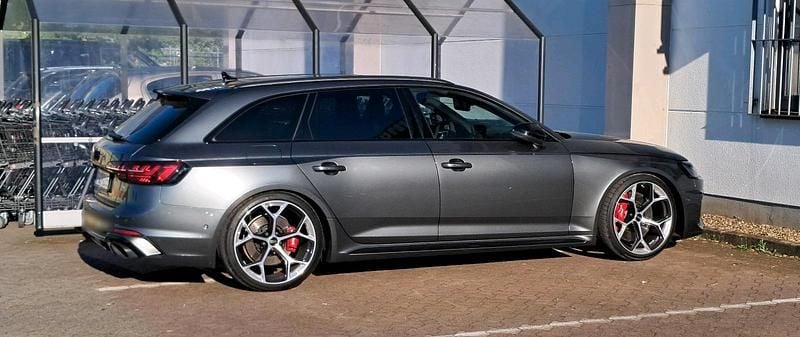 Gebraucht Audi RS4 Competition 450 PS (330 kW) 2024 Grau Kombi