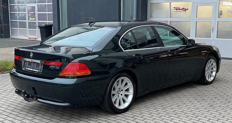 Grün Gebraucht 2002 BMW 735 Limousine | 7.999 € (Teuer) - Bild 1/4