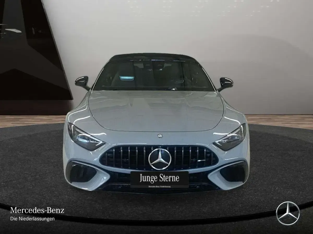 Gebraucht Mercedes SL63 AMG Premium Plus 585 PS (430 kW) 2025 Grau Cabrio
