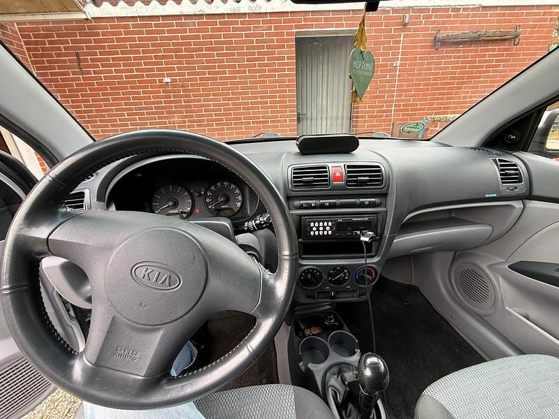 Gebraucht Kia Ceed 65 PS (47 kW) 2007 Grau Kleinwagen