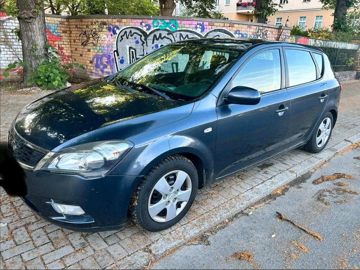 Gebraucht Kia Ceed 116 PS (85 kW) 2012 Violet Kleinwagen