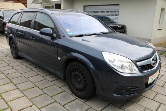 Blau Gebraucht 2008 Opel Vectra Edition+ Limousine | 1.950 € (Guter Preis) - Bild 1/4