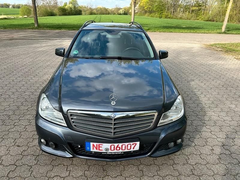 Gebraucht Mercedes C220 170 PS (125 kW) 2013 Grau Kombi