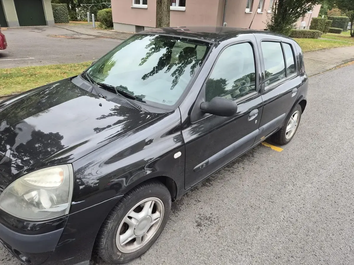 Gebraucht Renault Clio II 75 PS (55 kW) 2006 Schwarz Kleinwagen