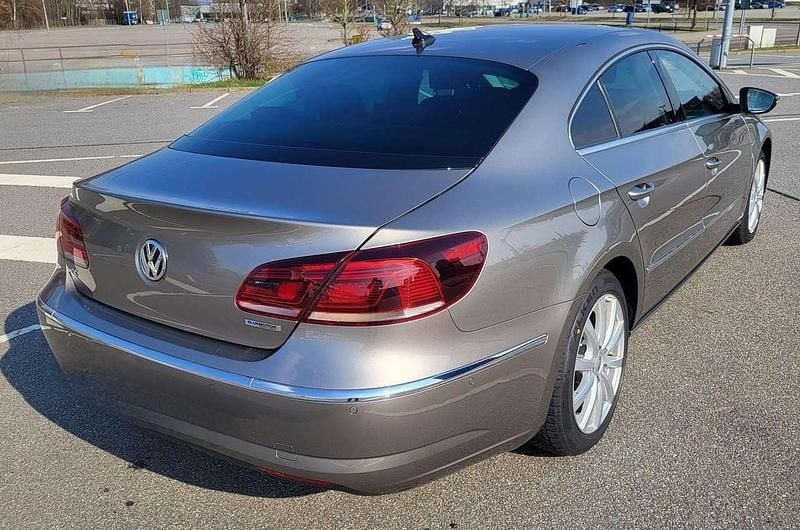 Gebraucht VW Passat 140 PS (102 kW) 2013 Silber Coupé