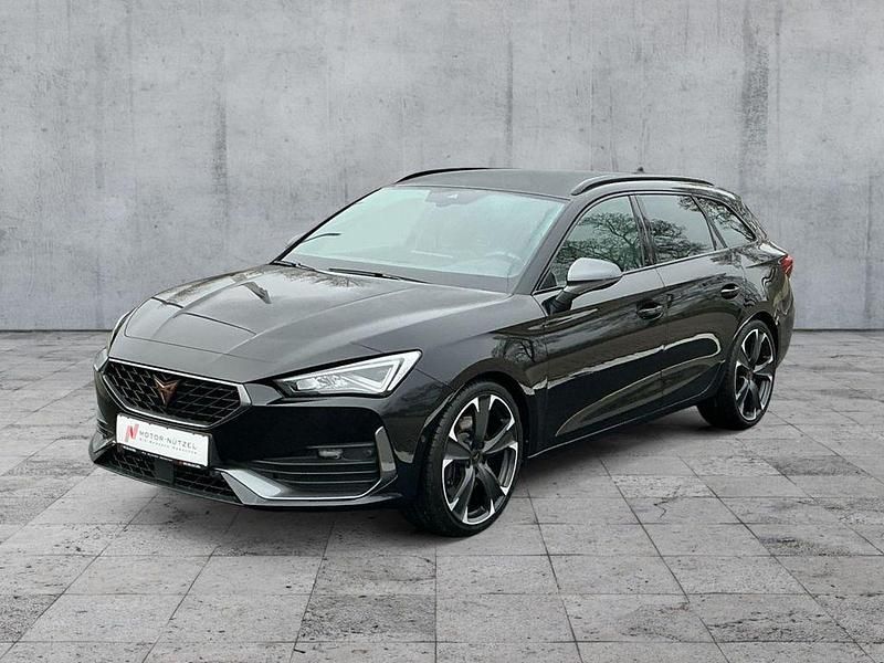 Second-hand Cupra Leon VZ 300 CP (220 kW) 2024 Negru Break