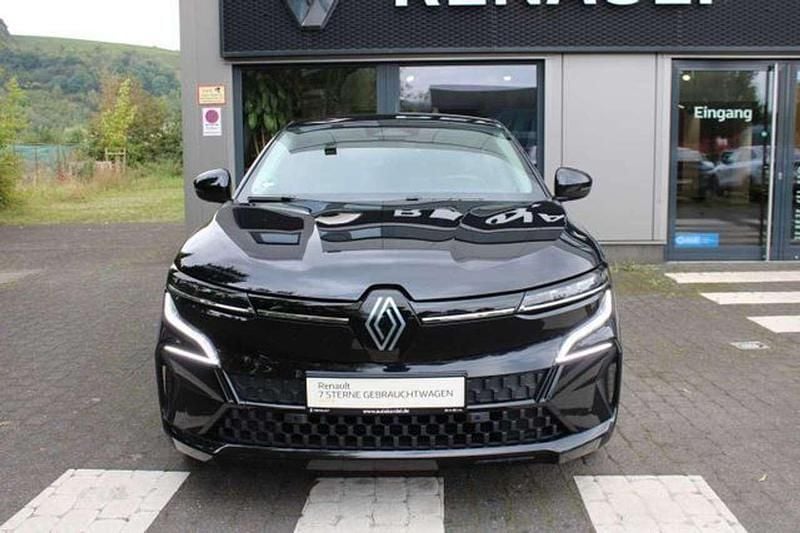 Second-hand Renault Megane E-Tech Evolution 160 kW (218 CP) 2023 Negru Berlinǎ