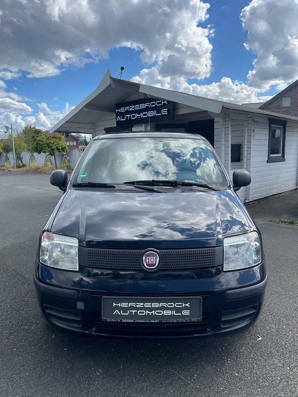 Blau Gebraucht 2011 Fiat Panda Kleinwagen | 2.599 € (Etwas zu teuer) - Bild 1/4