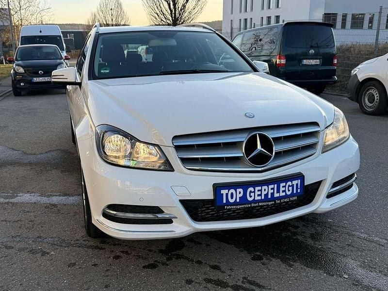 Polarweiss unilack Gebraucht 2012 Mercedes C220 Kombi | 7.999 € (Guter Preis) - Bild 1/4