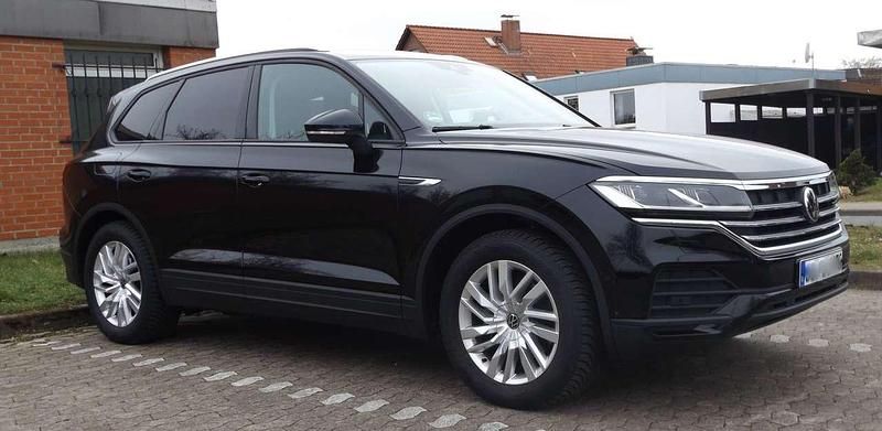 Gebraucht VW Touareg 231 PS (169 kW) 2022 Schwarz SUV