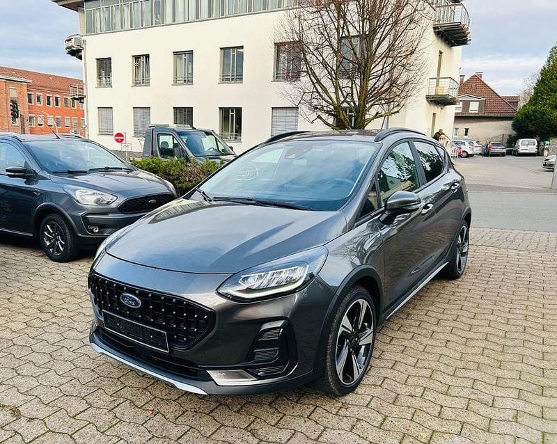 Grau Gebraucht 2023 Ford Fiesta Active X Limousine | 18.950 € (Guter Preis) - Bild 1/4