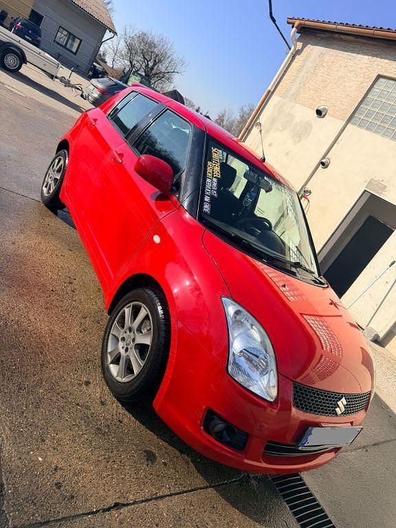 Gebraucht Suzuki Swift 92 PS (67 kW) 2010 Rot Kleinwagen