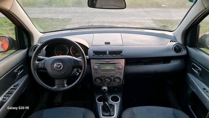 Second-hand Mazda 2 82 CP (60 kW) 2005 Roșu Hatchback