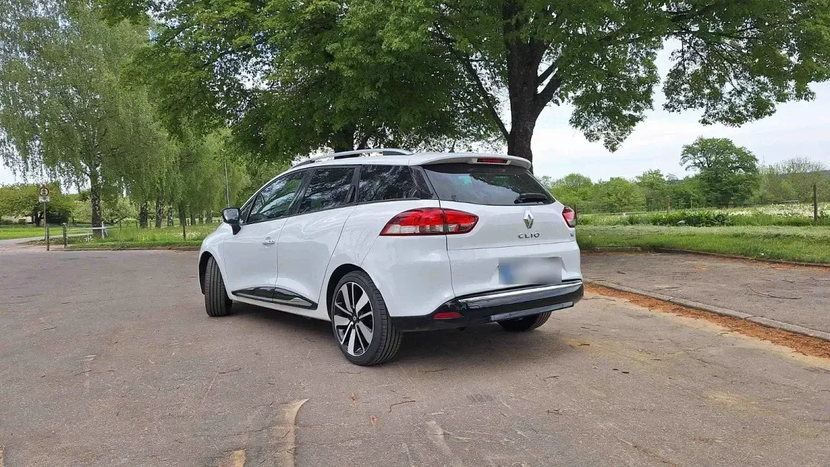 Gebraucht Renault Clio GrandTour Luxe 90 PS (66 kW) 2013 Weiß Kombi