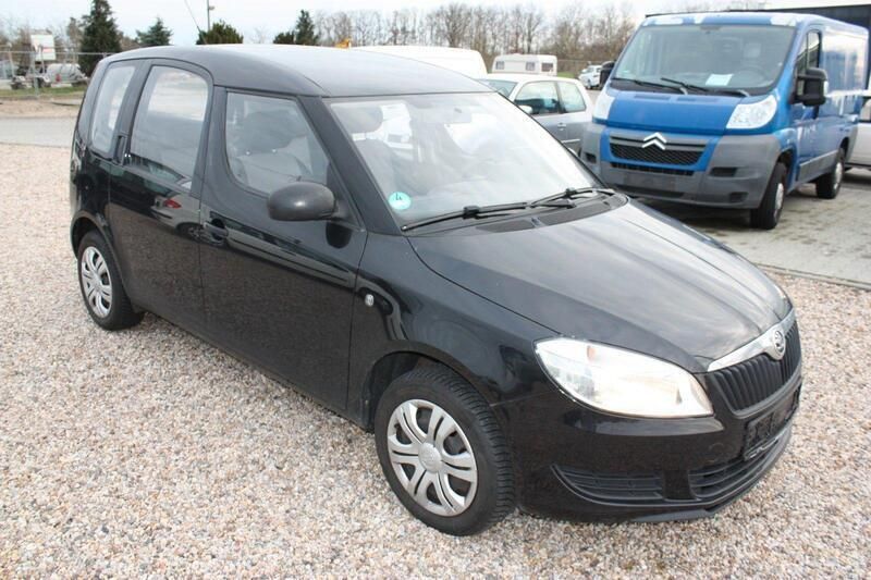 Schwarzmagic perleffekt Gebraucht 2014 Skoda Roomster Plus Edition Van / Kleinbus | 3.900 € (Fairer Preis) - Bild 1/4