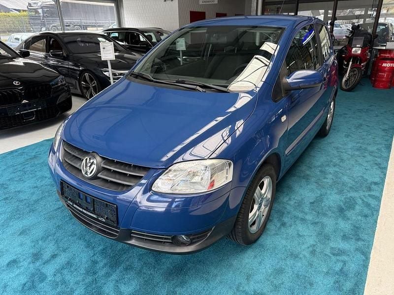 Gebraucht VW Fox Style 54 PS (39 kW) 2010 Blau Kleinwagen