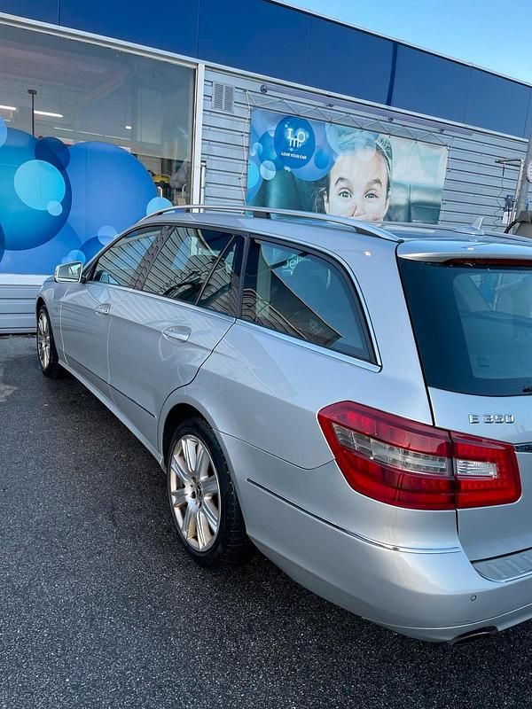 Gebraucht Mercedes E350 265 PS (194 kW) 2012 Silber Kombi