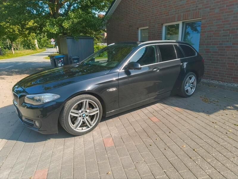 Schwarz Gebraucht 2016 BMW 530 Luxury Line Kombi | 20.999 € (Fairer Preis) - Bild 1/4