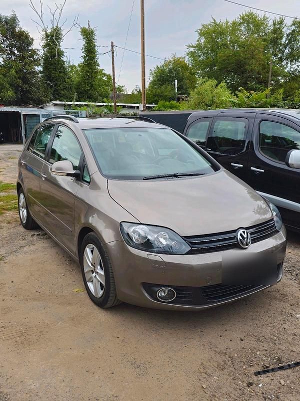 Gebraucht 2010 VW Golf Plus Cross Van / Kleinbus | 4.700 € (Teuer) - Bild 1/4