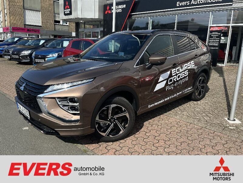 Braun Gebraucht 2022 Mitsubishi Eclipse Cross Top SUV | 32.950 € - Bild 1/4