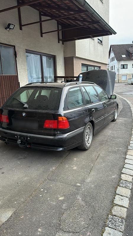 Gebraucht BMW 540 286 PS (210 kW) 1999 Schwarz Kombi