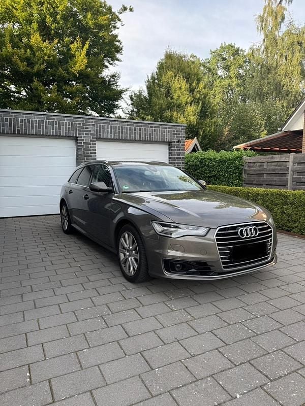 Grau Gebraucht 2016 Audi A6 Van / Kleinbus | 15.999 € (Superpreis) - Bild 1/4