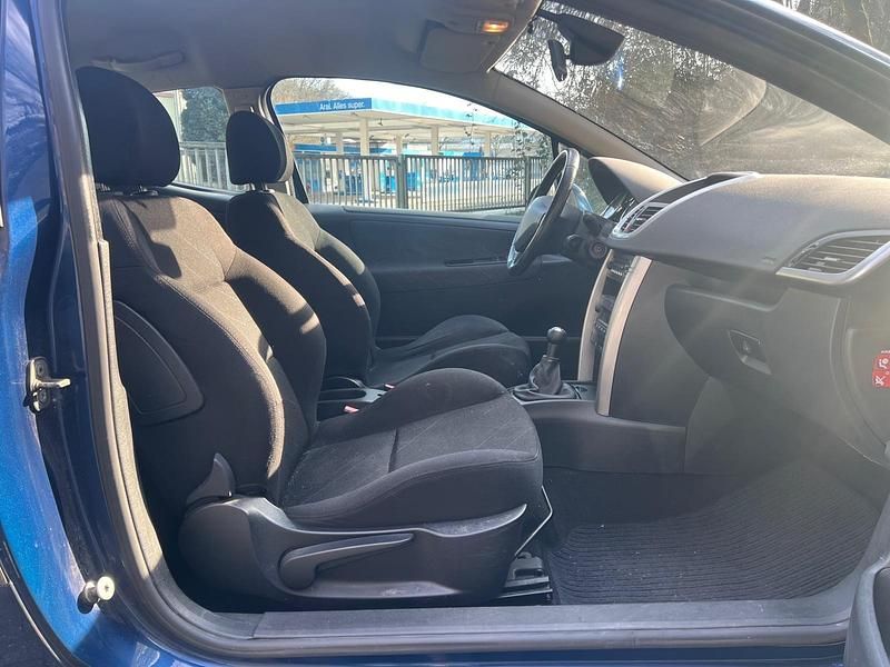 Gebraucht Peugeot 207 88 PS (64 kW) 2007 Blau Kleinwagen