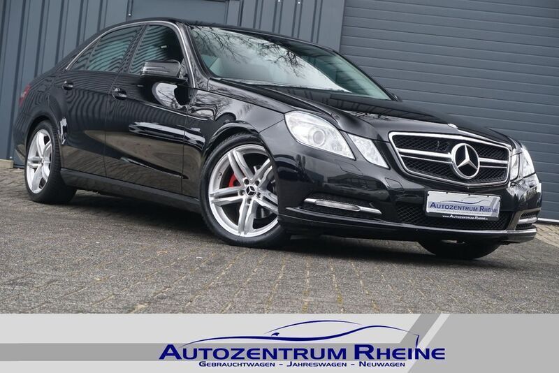 Schwarz Gebraucht 2012 Mercedes E220 Limousine | 8.888 € (Guter Preis) - Bild 1/4
