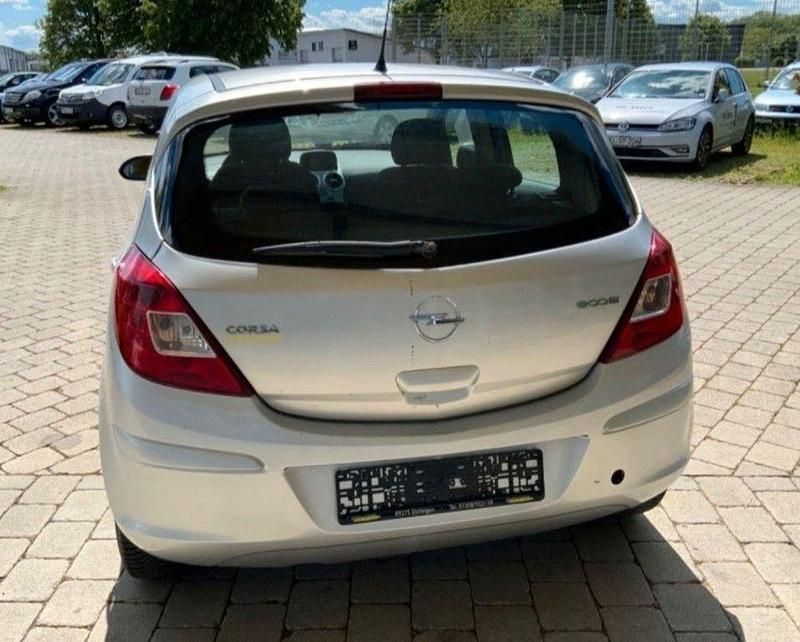 Gebraucht Opel Corsa Selection 90 PS (66 kW) 2009 Silber Kleinwagen