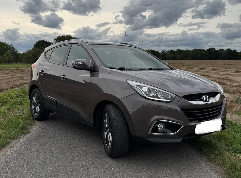Braun Gebraucht 2014 Hyundai ix35 SUV | 8.900 € (Guter Preis) - Bild 1/4